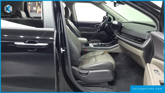 KIA CARNIVAL 9-SEATER PRESTIGE