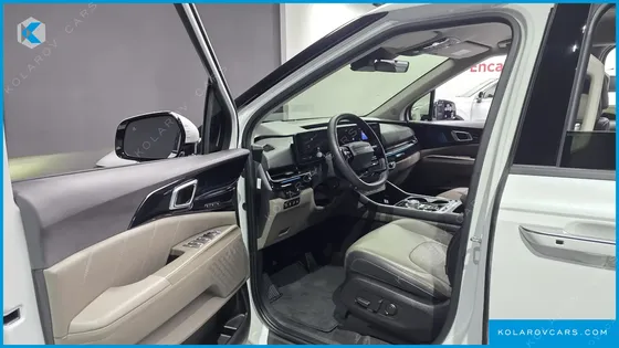 KIA CARNIVAL GASOLINE 7-SEATER SIGNATURE