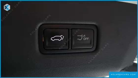 KIA CARNIVAL GASOLINE 7-SEATER SIGNATURE