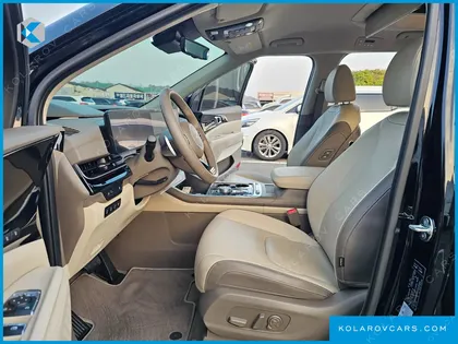 KIA CARNIVAL HEV 7-SEATER HI LIMOUSINE