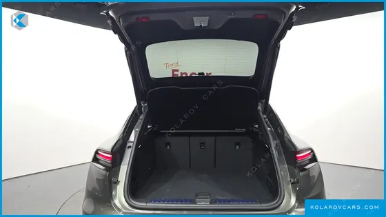 PORSCHE MACAN BASE 4