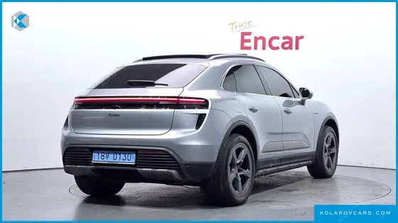 PORSCHE MACAN TURBO