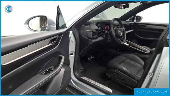 PORSCHE MACAN TURBO