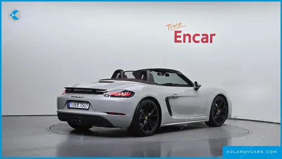 PORSCHE 718 2.0