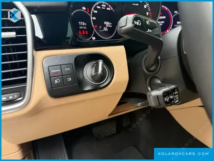 PORSCHE CAYENNE 3.0 PLATINUM EDITION