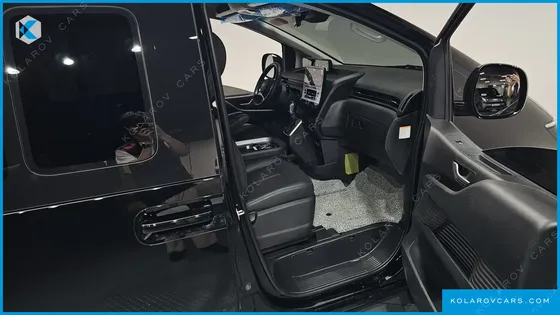 HYUNDAI STARIA HEV 1.6 CARGO 5-SEATER