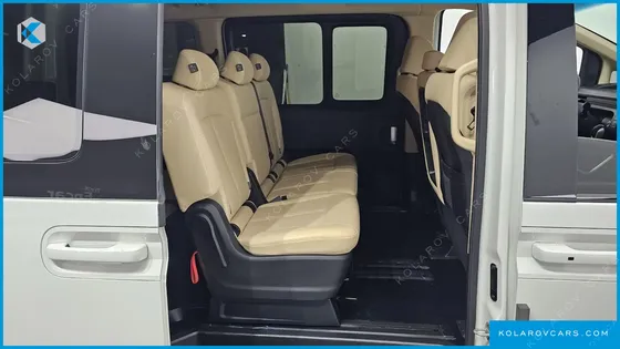 HYUNDAI STARIA 4WD TOURER 9-SEATER
