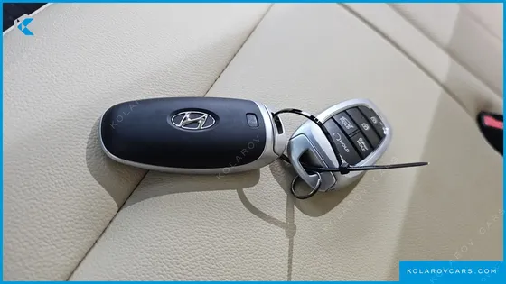 HYUNDAI STARIA 4WD TOURER 9-SEATER