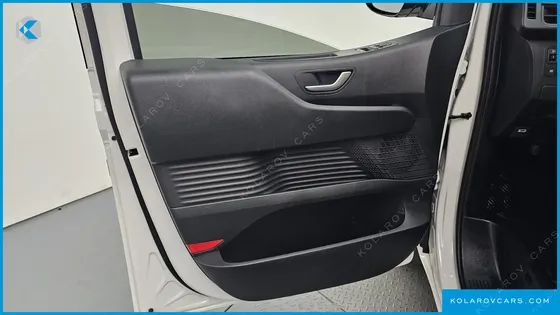 HYUNDAI STARIA 4WD TOURER 9-SEATER
