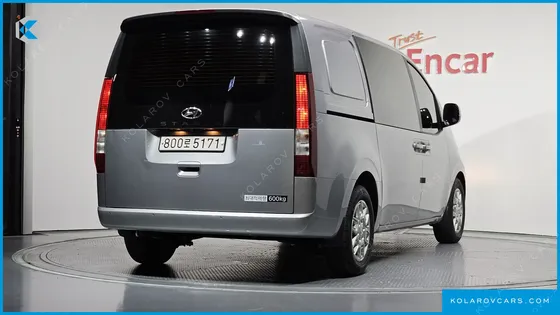 HYUNDAI STARIA CARGO 5-SEATER
