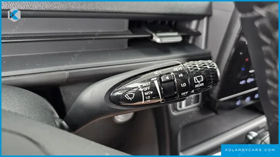 HYUNDAI STARIA CARGO 5-SEATER