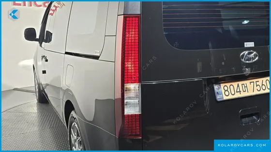 HYUNDAI STARIA L3.5 CARGO 5-SEATER