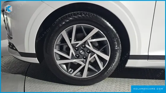 HYUNDAI GRANDEUR 2,5 GASOLINE 2WD