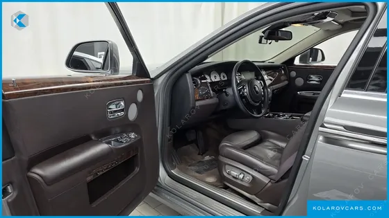 ROLLS ROYCE GHOST 6.6 V12