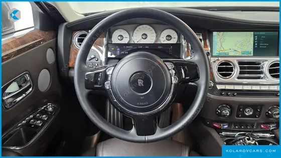 ROLLS ROYCE GHOST 6.6 V12