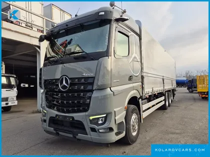 MERCEDES CARGO TRUCK 8X4