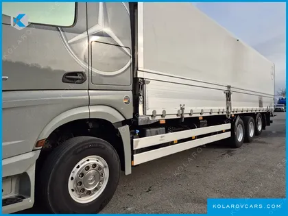 MERCEDES CARGO TRUCK 8X4
