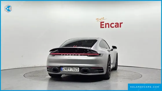 PORSCHE 911 CARRERA 4