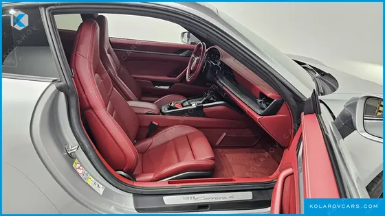 PORSCHE 911 CARRERA 4