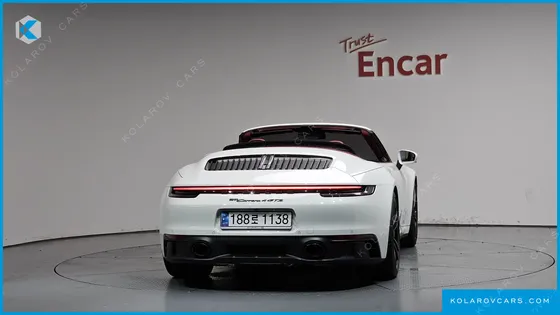 PORSCHE 911 CARRERA 4 GTS CABRIOLET