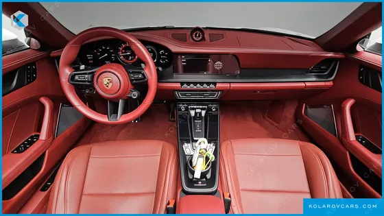 PORSCHE 911 CARRERA 4 GTS CABRIOLET