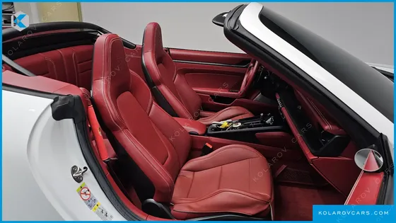 PORSCHE 911 CARRERA 4 GTS CABRIOLET