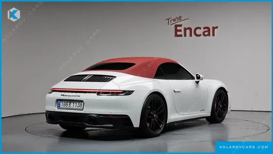 PORSCHE 911 CARRERA 4 GTS CABRIOLET