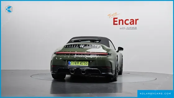 PORSCHE 911 CARRERA 4 GTS CABRIOLET