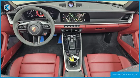 PORSCHE 911 CARRERA 4 GTS CABRIOLET
