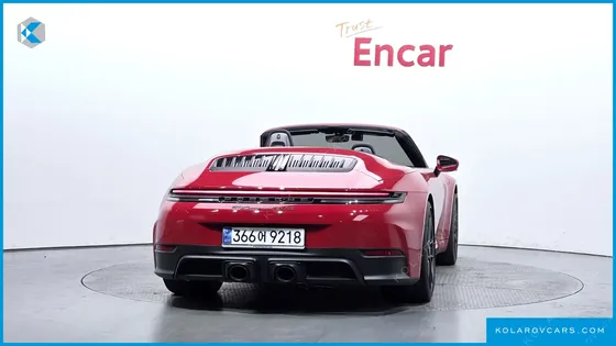PORSCHE 911 CARRERA 4 GTS CABRIOLET