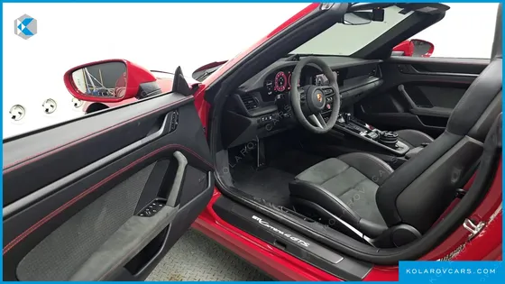 PORSCHE 911 CARRERA 4 GTS CABRIOLET
