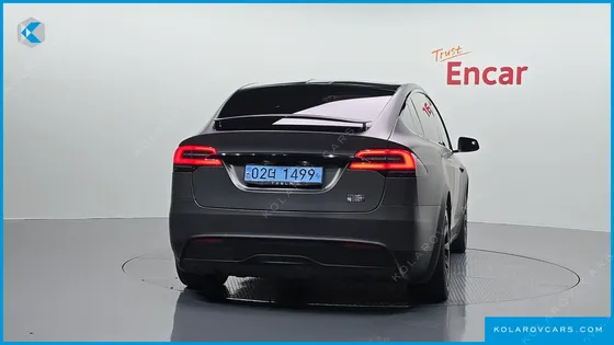 TESLA MODEL X PLAID