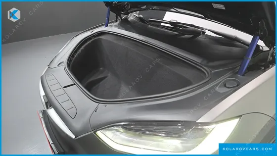 TESLA MODEL X PLAID