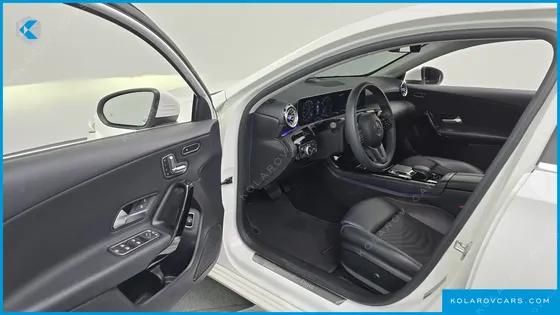 MERCEDES A-CLASS A250 4MATIC SEDAN