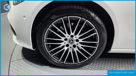 MERCEDES C-CLASS C200 4MATIC AVANTGARDE
