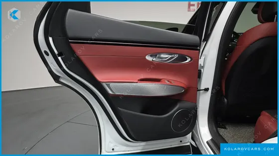 GENESIS GV70 2.5T GASOLINE 2WD