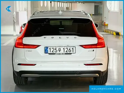 VOLVO V60 B5 ULTRA AWD