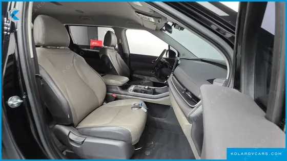 KIA CARNIVAL 9-SEATER PRESTIGE