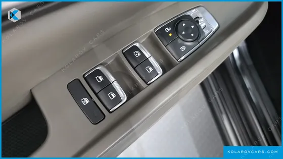 KIA CARNIVAL 9-SEATER PRESTIGE