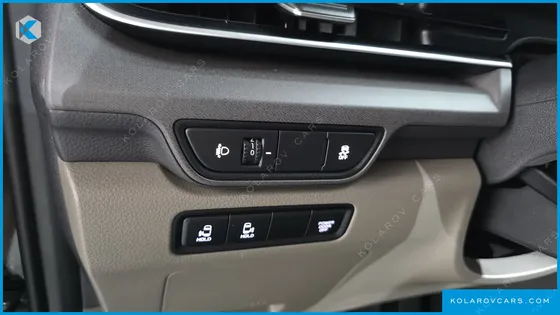 KIA CARNIVAL 9-SEATER PRESTIGE