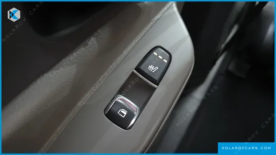 KIA CARNIVAL 9-SEATER PRESTIGE