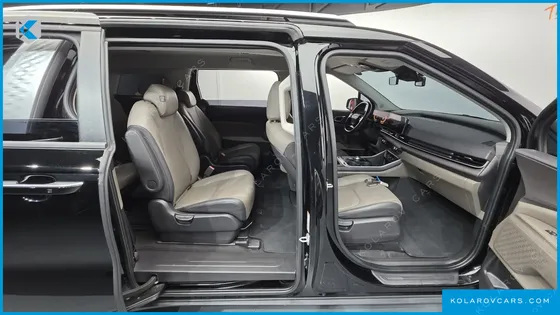 KIA CARNIVAL 9-SEATER PRESTIGE