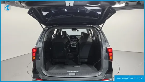 KIA CARNIVAL 9-SEATER PRESTIGE