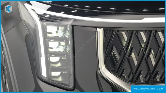 KIA CARNIVAL HEV 9SEATER SIGNATURE