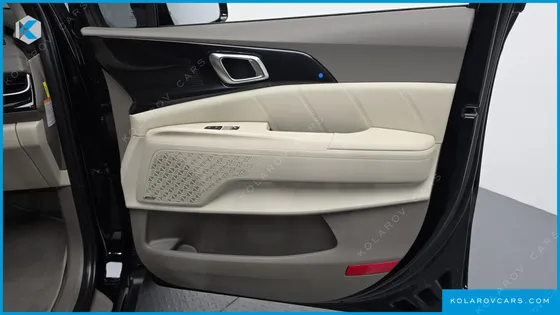 KIA CARNIVAL HEV 9SEATER SIGNATURE