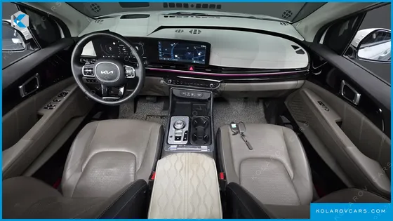 KIA CARNIVAL GASOLINE 9-SEATER SIGNATURE