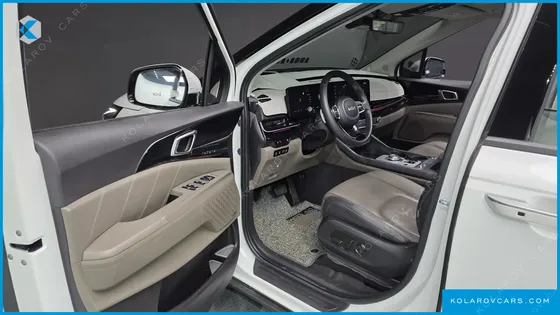 KIA CARNIVAL GASOLINE 9-SEATER SIGNATURE