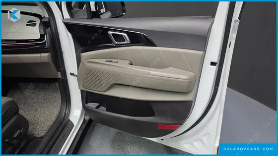 KIA CARNIVAL GASOLINE 9-SEATER SIGNATURE