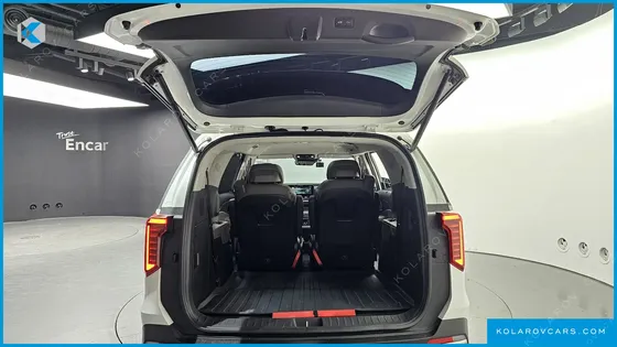 KIA CARNIVAL 7-SEATER NOBLESSE