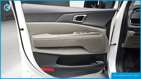 KIA CARNIVAL 7-SEATER NOBLESSE